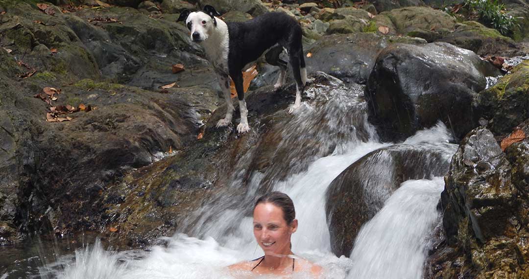 San Blas Adventures: refreshing bath under the waterfall